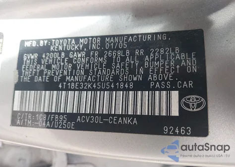 2005 Toyota Camry Le z USA, uszkodzony, nr VIN 4T1BE32K45U541848